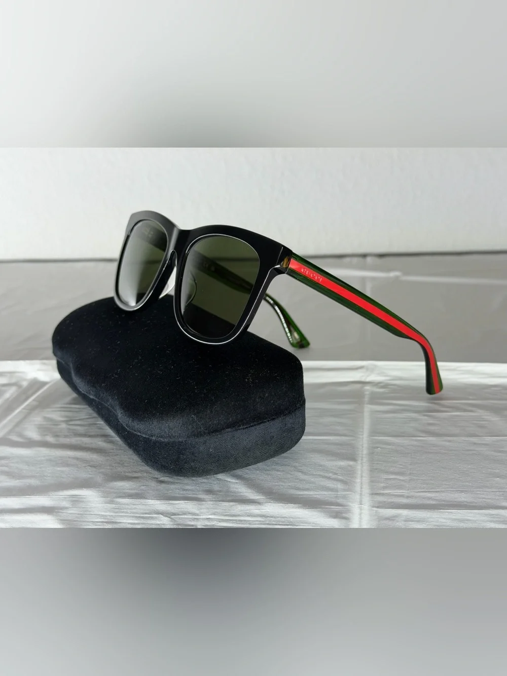 NEW Women's Gucci square sunglasses